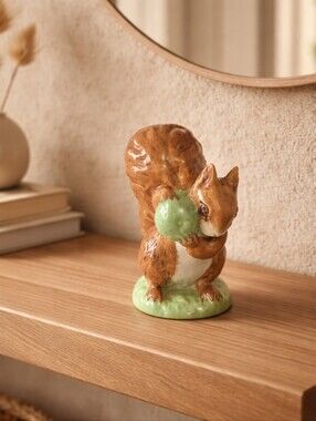 Vintage Beatrix Potter's "Squirrel Nutkin" figurine